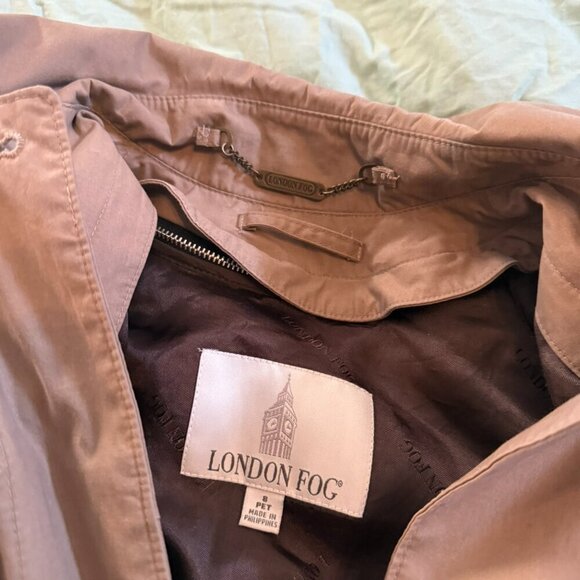 London Fog Trench Coat - With removeable liner - Picture 2 of 7